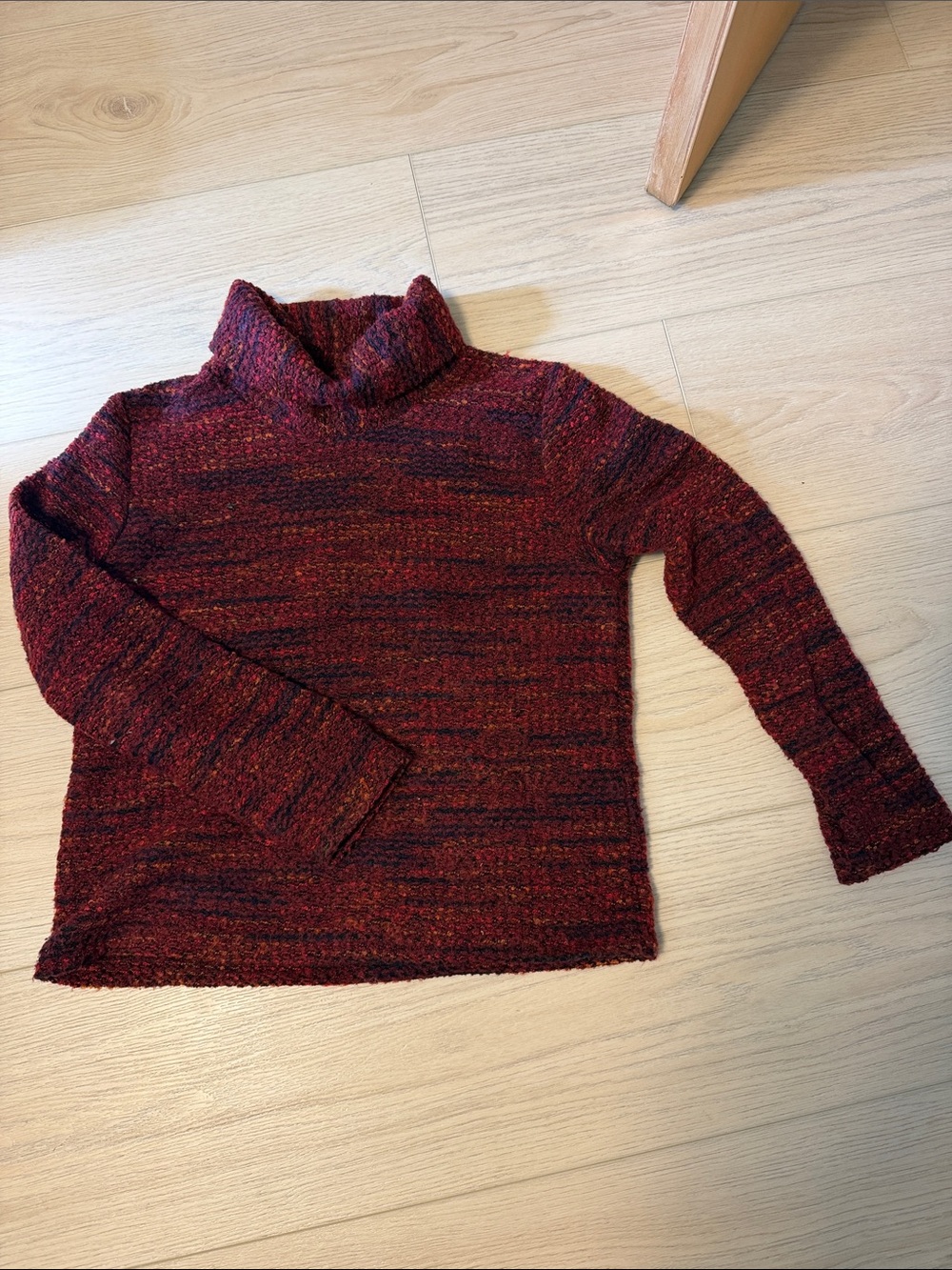 Dakini Marled Red Turtleneck Sweater